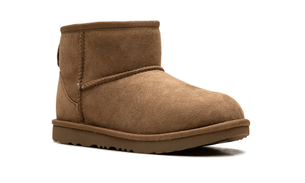 UGG GRADE SCHOOL Classic II Mini Boot "Chestnut" 1017715K CHE 1017715K CHE from Stadium Goods