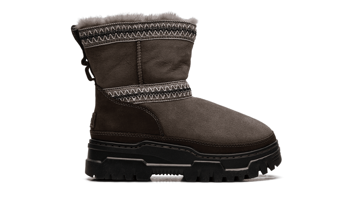UGG WOMENS CLASSIC MINI TRAILGAZER BOOT Womens "Hickory" 1158322 HCK 1158322 HCK from Stadium Goods