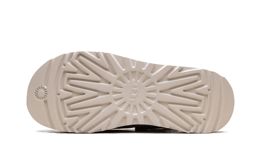 UGG MENS Goldencoast Clog "Sand" 1142172 SSNT 1142172 SSNT from Stadium Goods