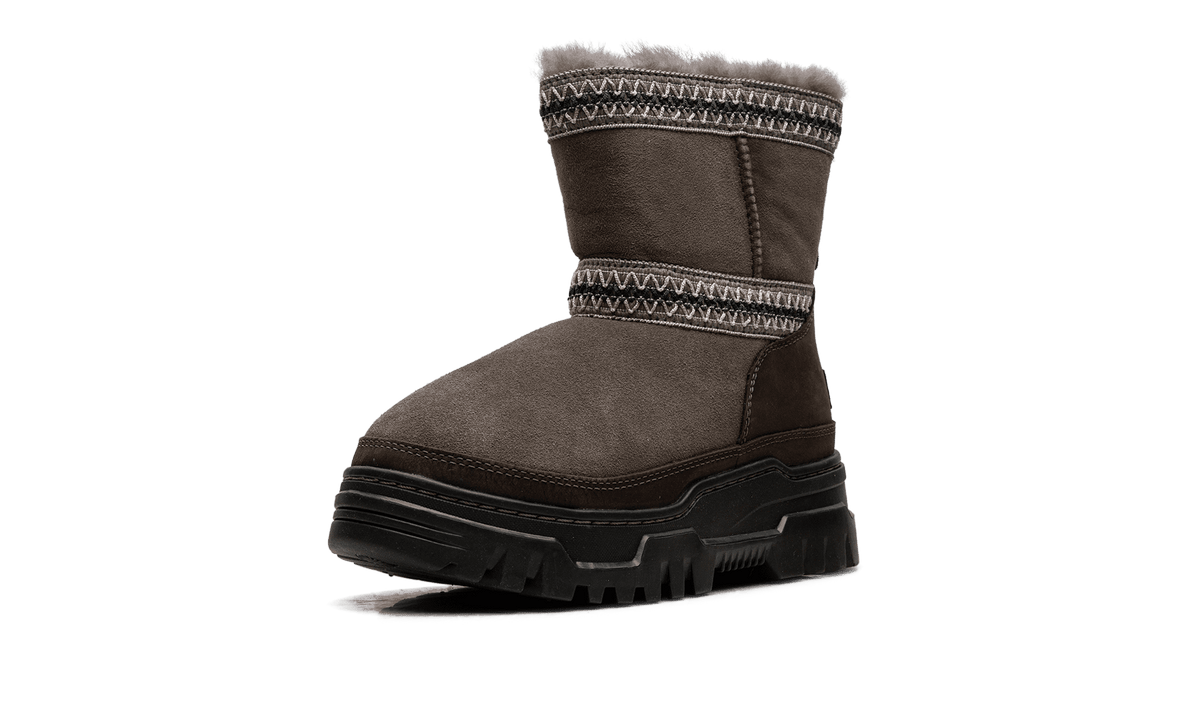 UGG WOMENS CLASSIC MINI TRAILGAZER BOOT Womens "Hickory" 1158322 HCK 1158322 HCK from Stadium Goods
