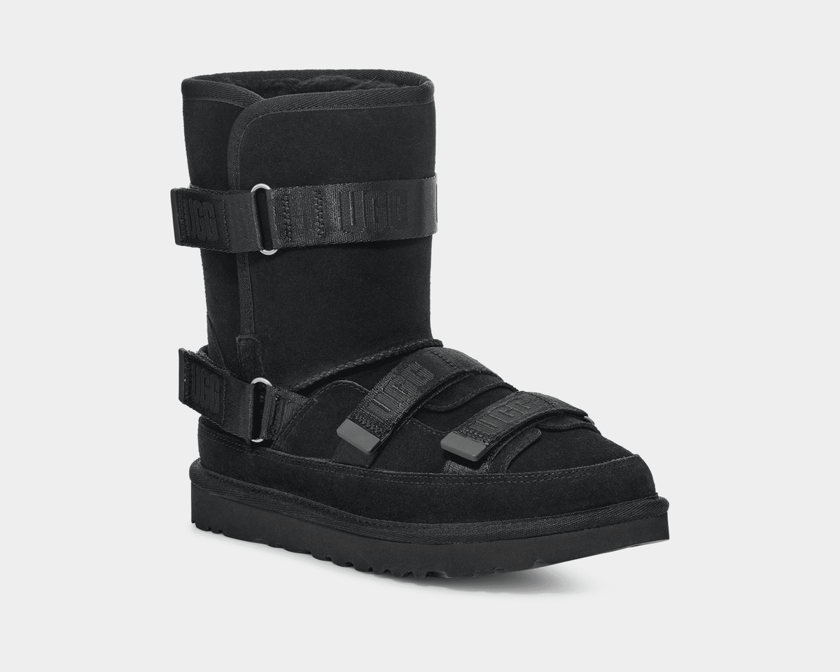 UGG Women's Classic Short Hybrid Boots Size 8