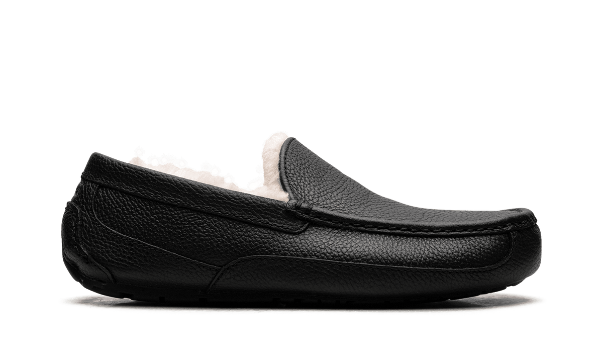 UGG MENS Ascot Leather Slipper "Black" 5379B BLK from Stadium Goods