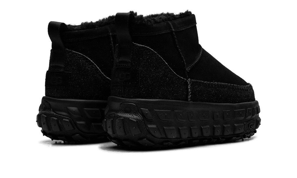 UGG MENS Venture Daze Ultra Mini Boot "Black" 1158200 BBLC 1158200 BBLC from Stadium Goods