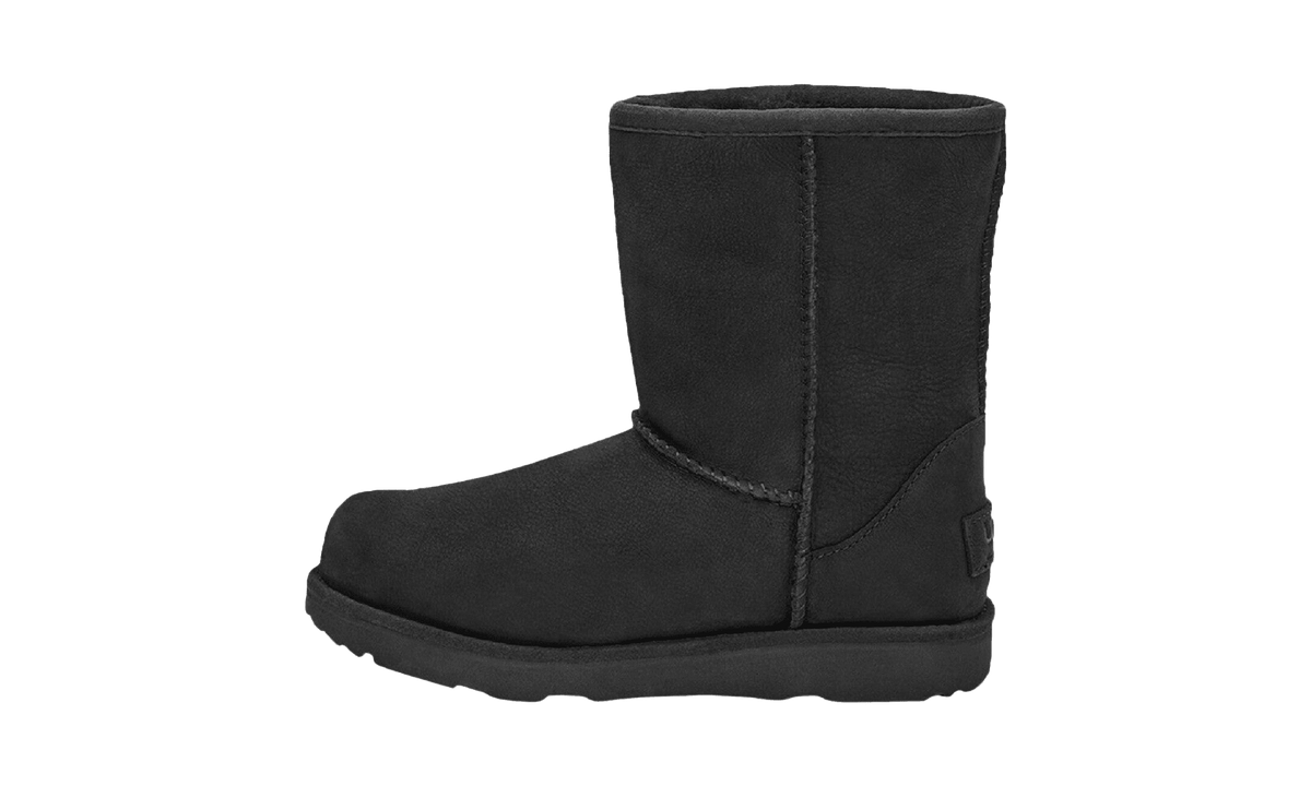 UGG GRADE SCHOOL Classic Short Ii GS "BLACK" 1019646Y BLK 1019646Y BLK from Stadium Goods