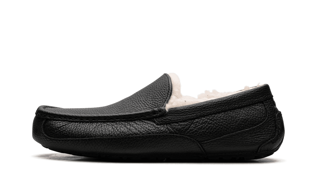 UGG MENS Ascot Leather Slipper "Black" 5379B BLK from Stadium Goods