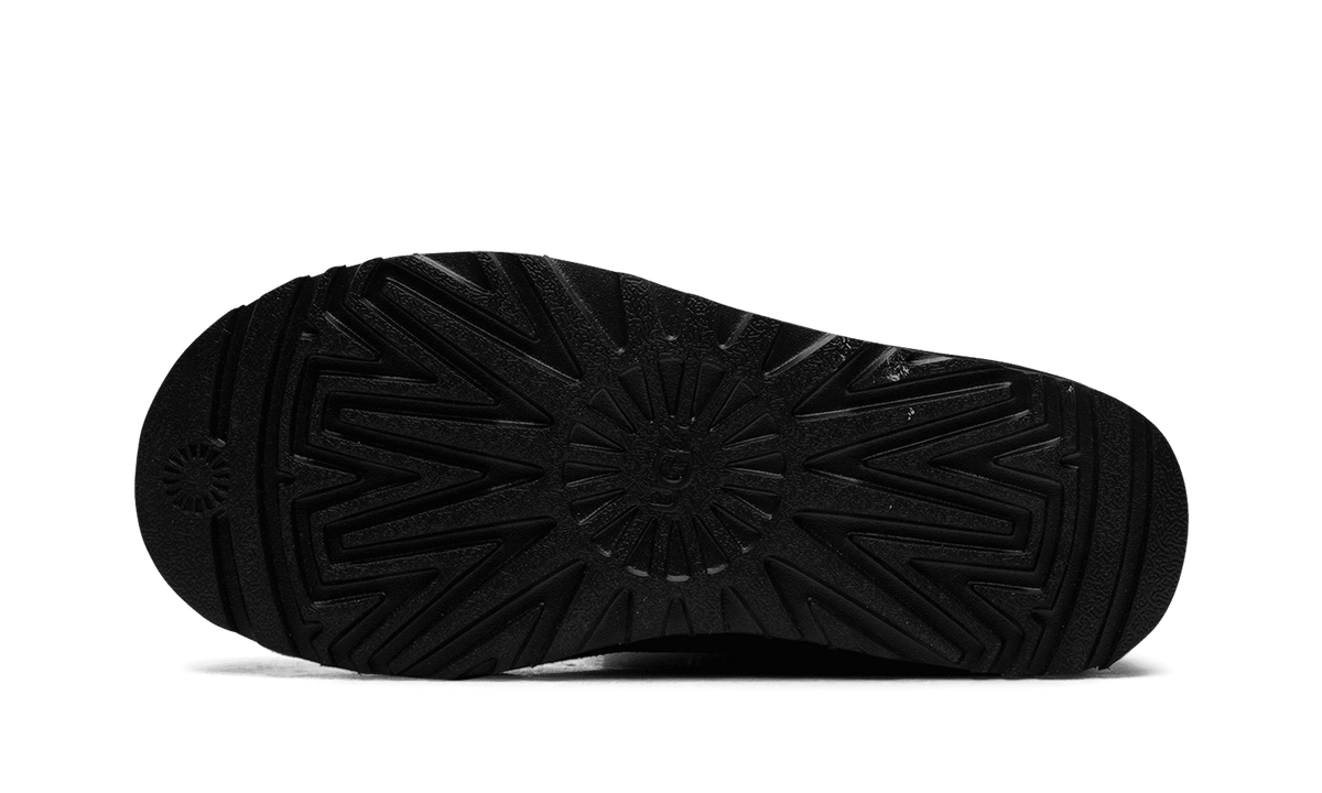 UGG WOMENS Classic Short Crescent Boot Womens "Black" 1161770 BLK 1161770 BLK from Stadium Goods