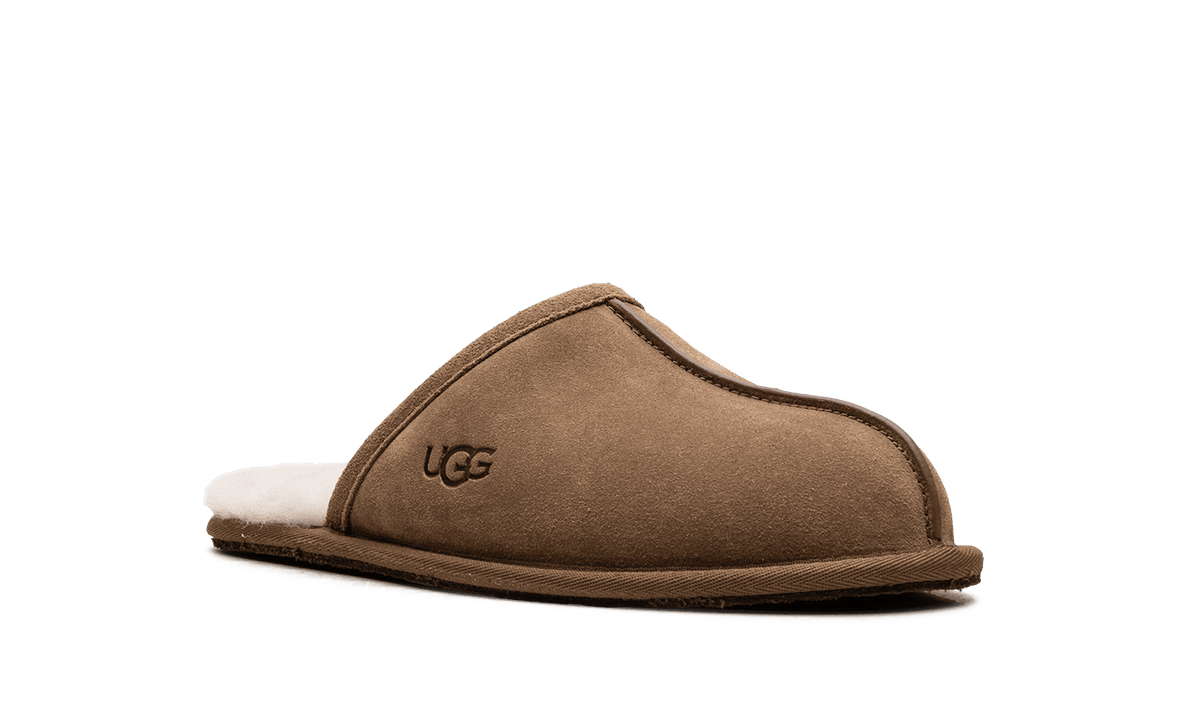 UGG MENS Scuff Slippers "Chestnut" 1101111 CHE 1101111 CHE from Stadium Goods